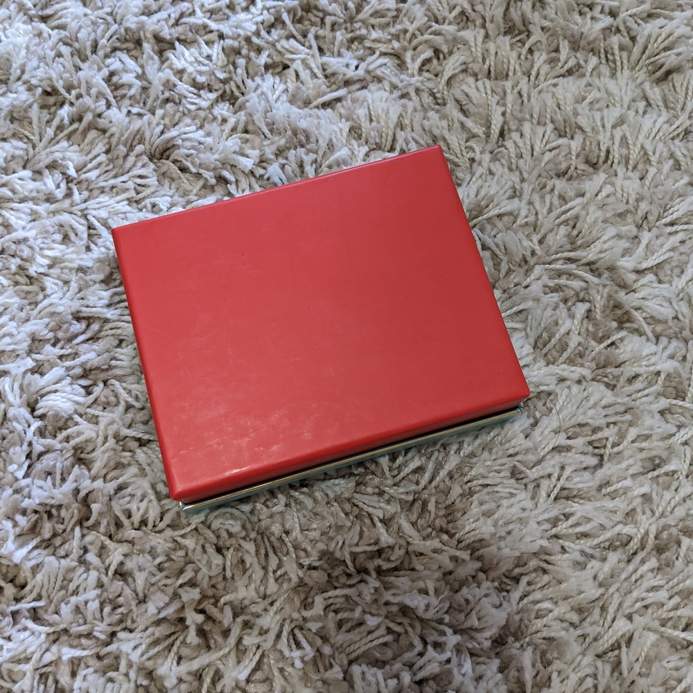 Kate Spade Box - Picture 4 of 6